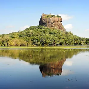 Sunshine & 3* Sigiriya