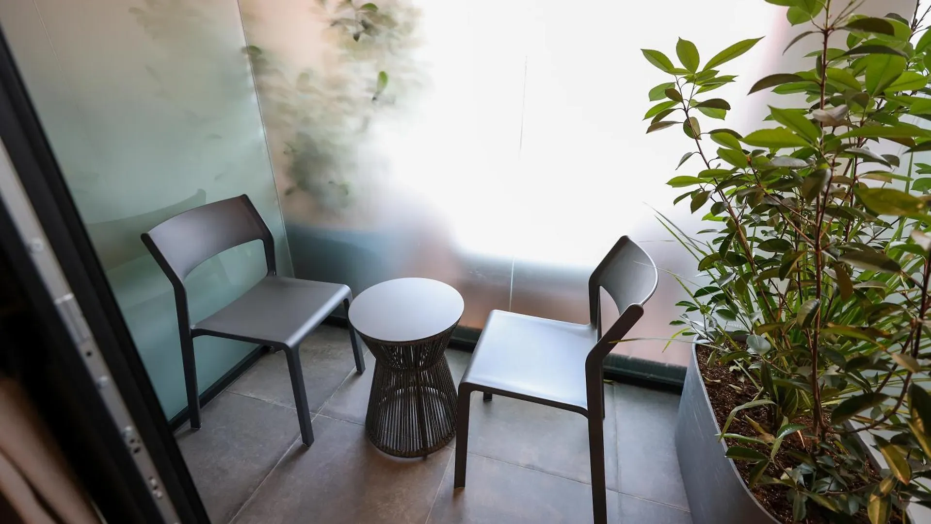 Garden Boutique Hotel Tirana 4*,  Albânia