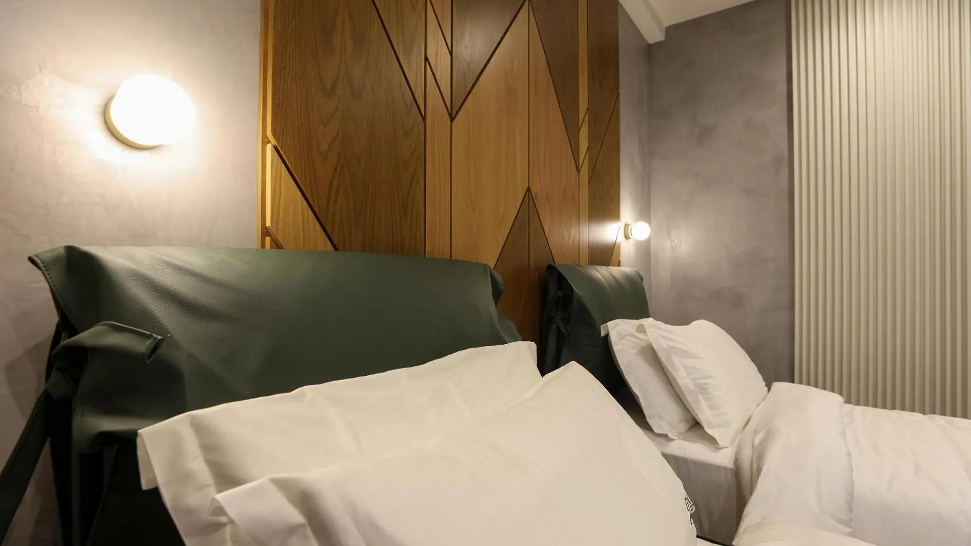 Garden Boutique Hotel Tirana 4*,